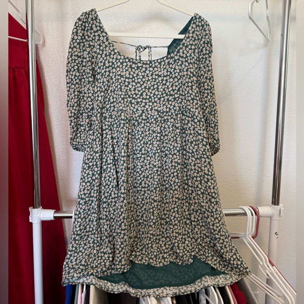 American Eagle Outfitters Floral Kids Dress in Green and White